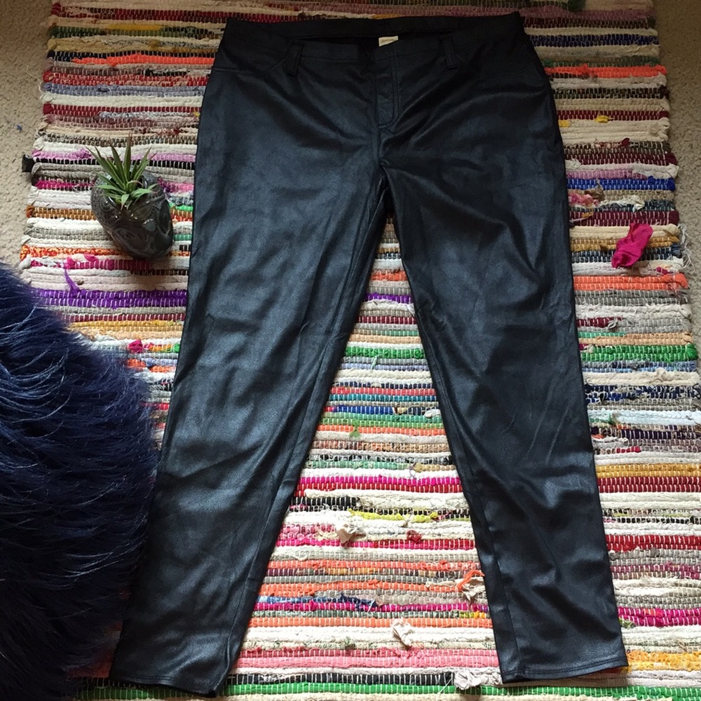 Faux Leather Leggings | Size XL (16 - 18)